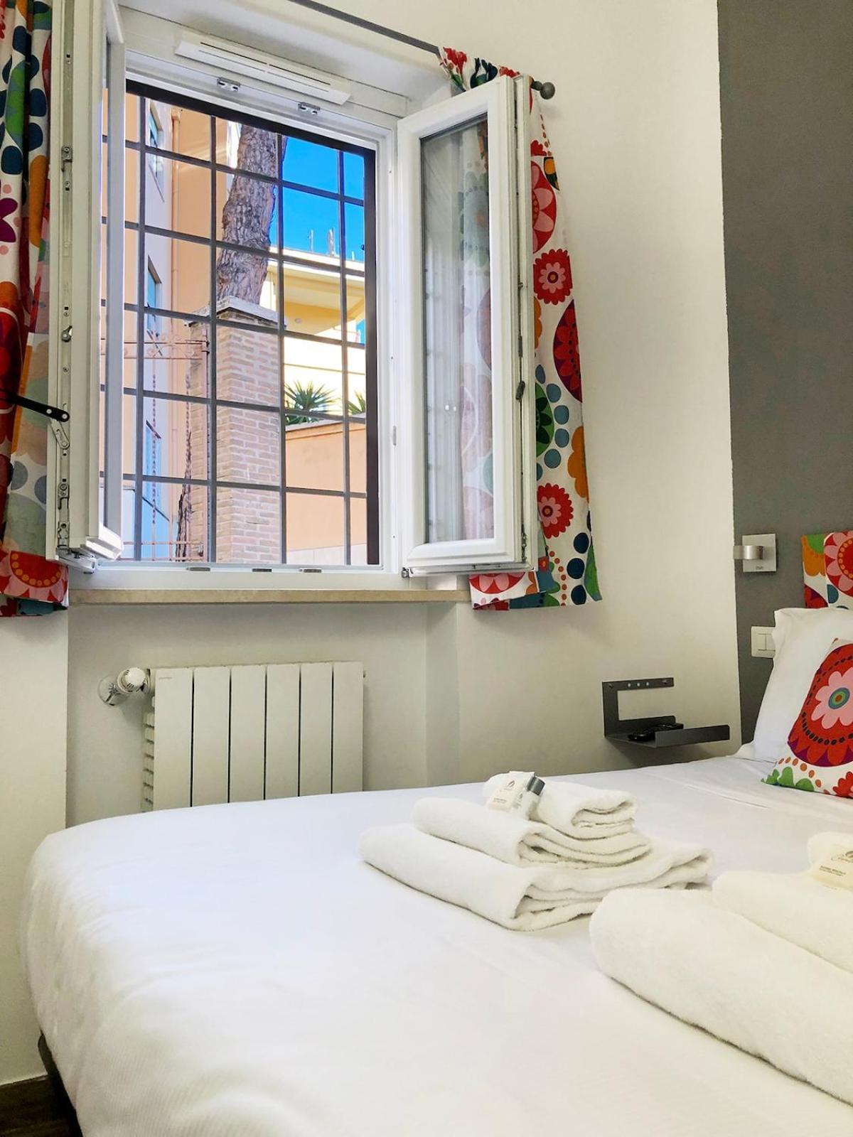 Wonderful Little Gem With A Large Private Terrace! Rom