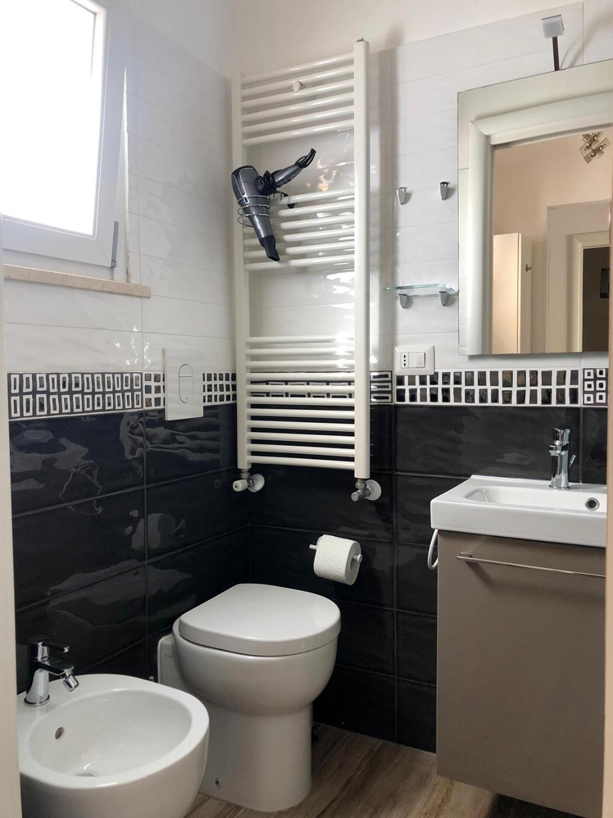 Wonderful Little Gem With A Large Private Terrace! Apartment