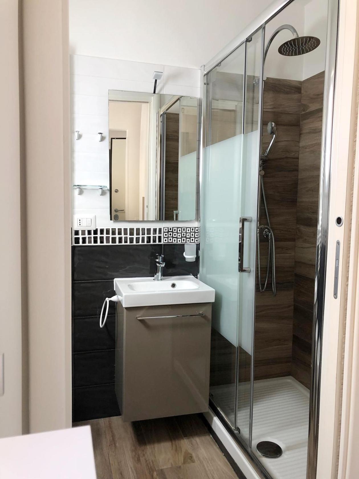 Wonderful Little Gem With A Large Private Terrace! Apartment Rom