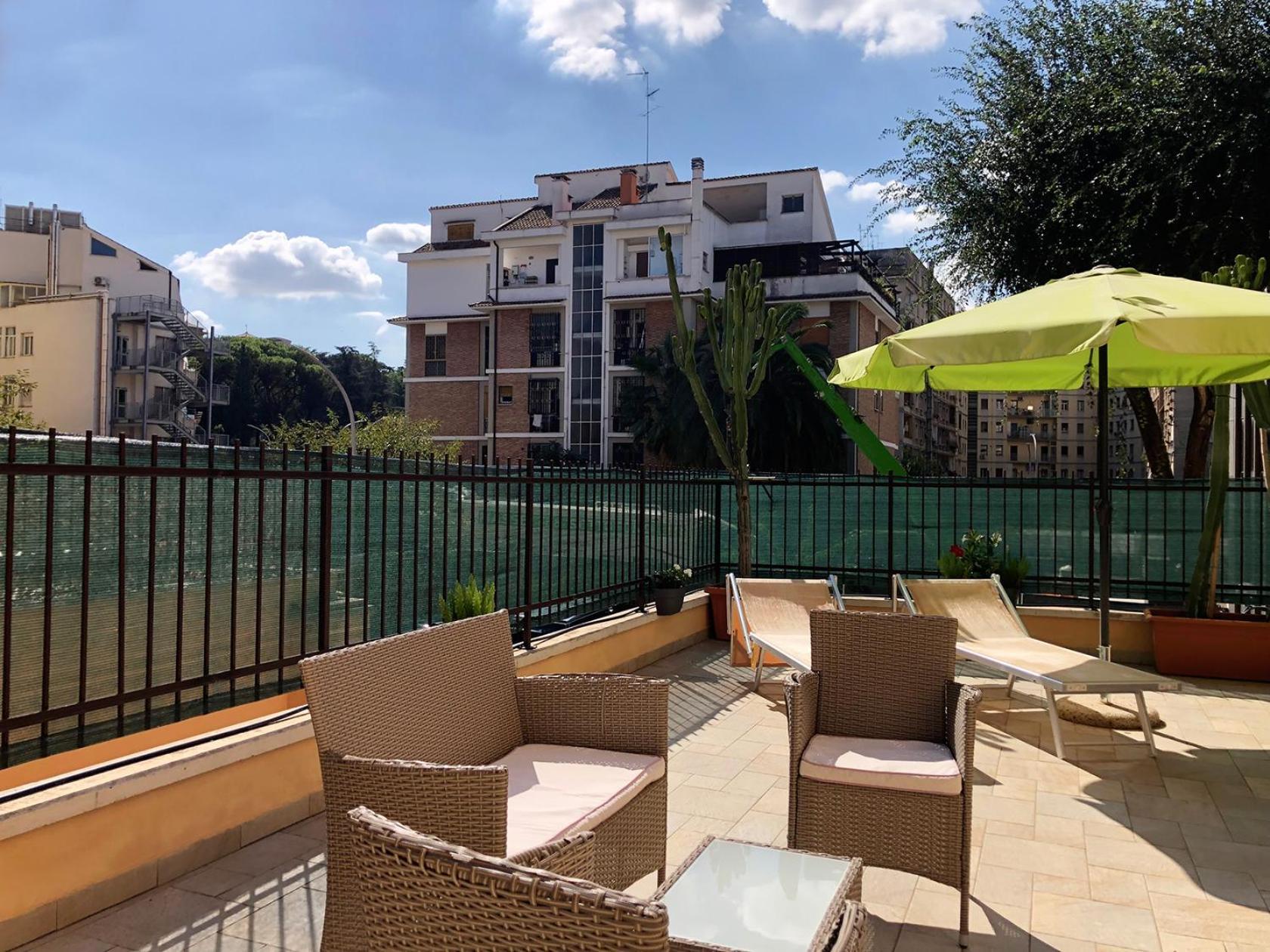 Wonderful Little Gem With A Large Private Terrace! Apartment *