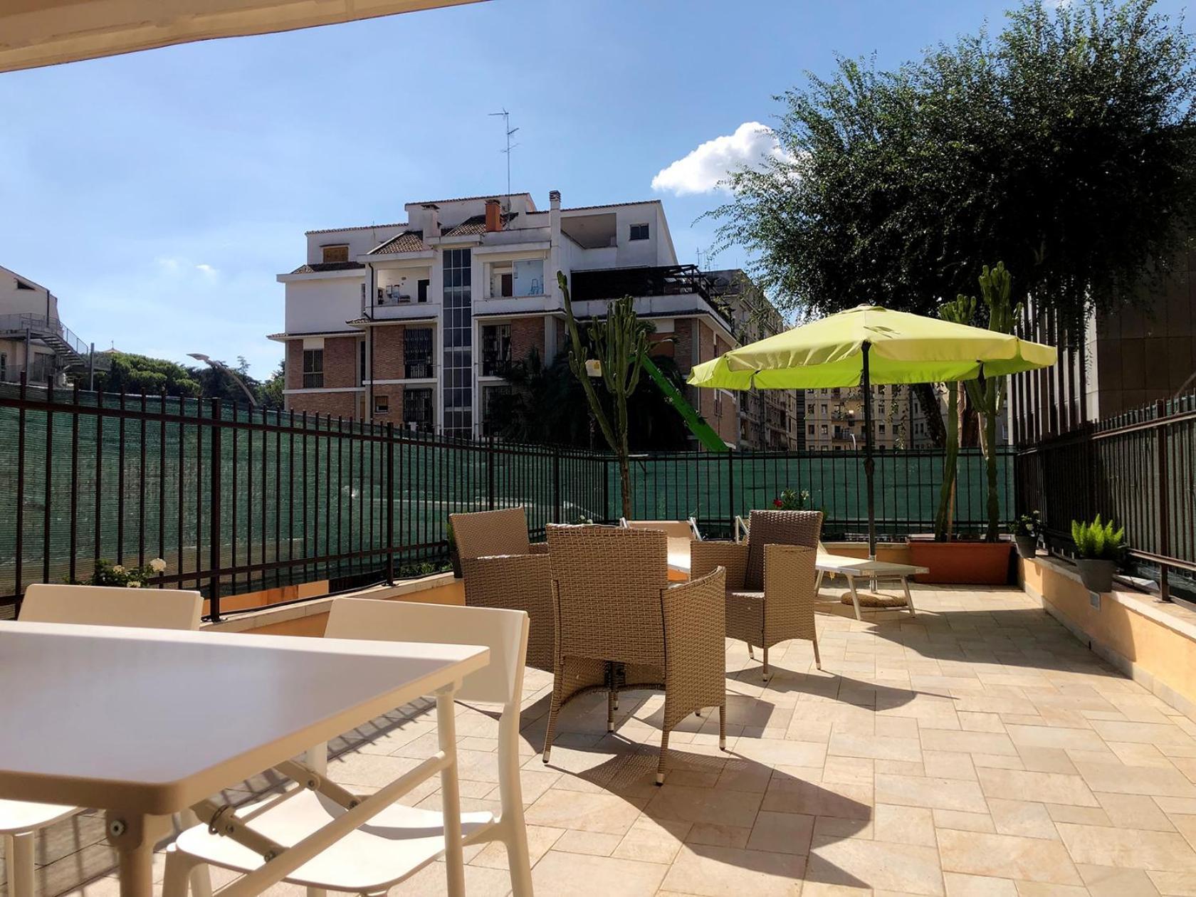 Wonderful Little Gem With A Large Private Terrace! Apartment *