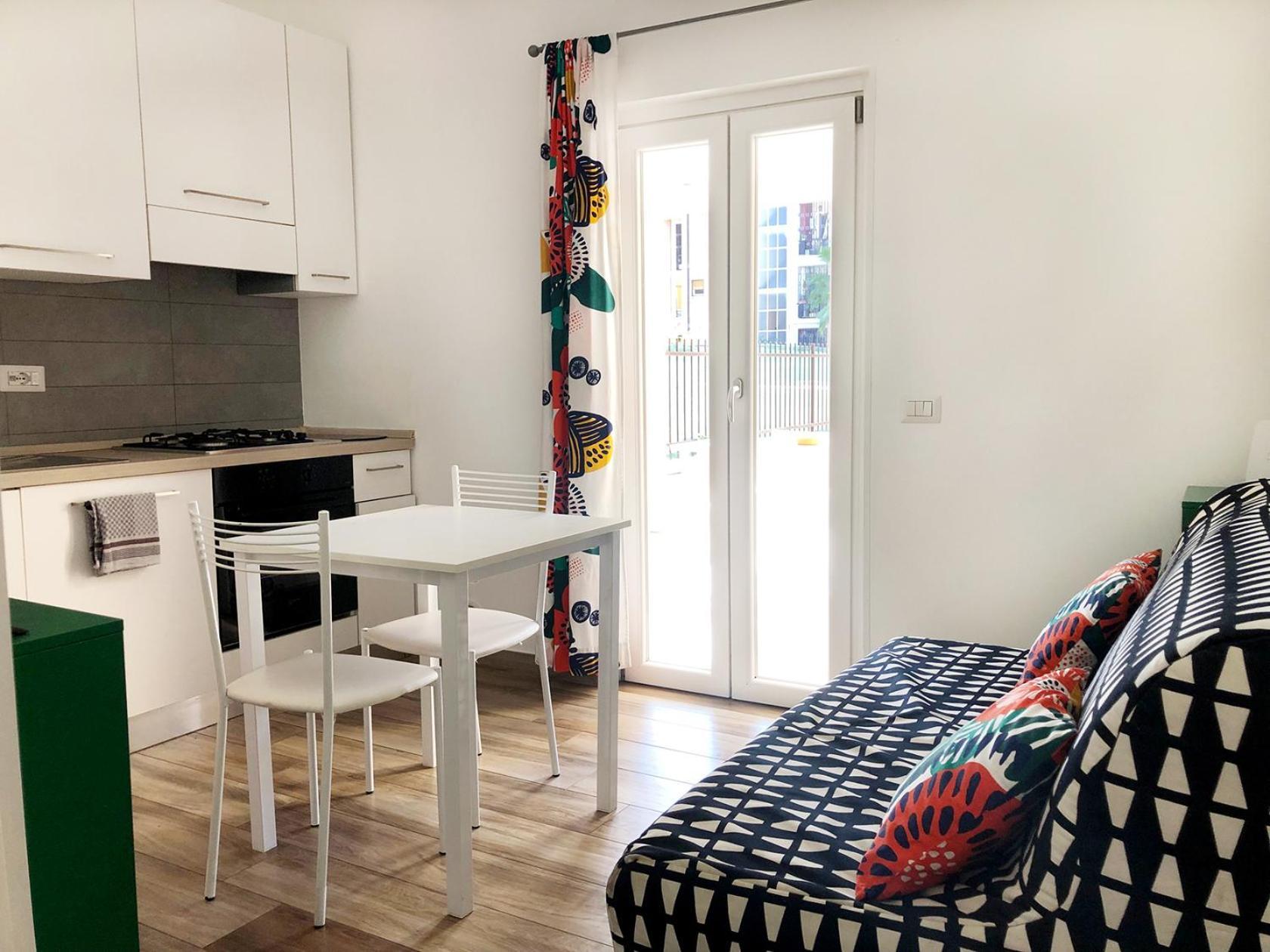 Wonderful Little Gem With A Large Private Terrace! Apartment Rom